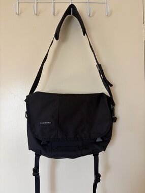 Timbuk2 Classic Black Messenger Bag